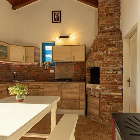 Otus Vakantiehuis Kraj (Zadar)